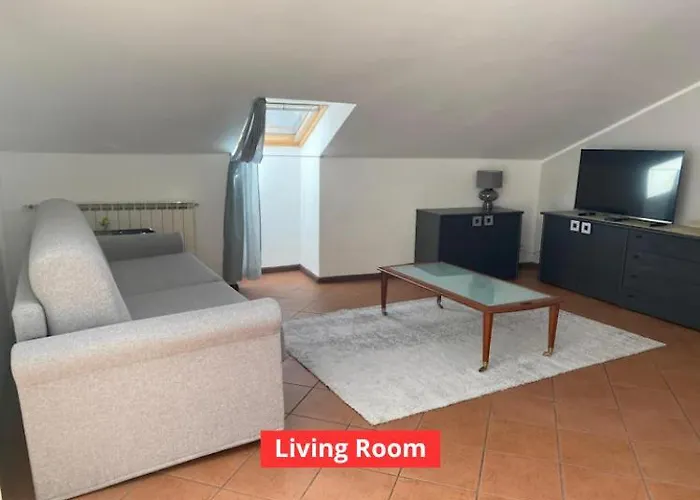 A 50m Da Piazza Alfieri Асти