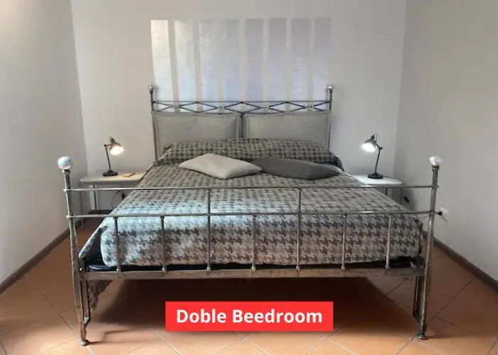 A 50m Da Piazza Alfieri * Асти